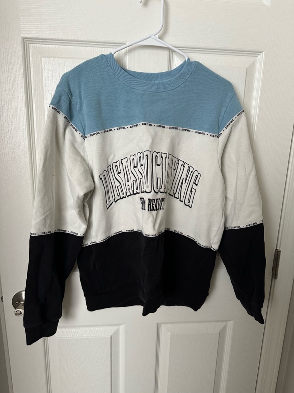 OTTO Tri-Block Pullover Sweatshirt in Light Blue, White & Black